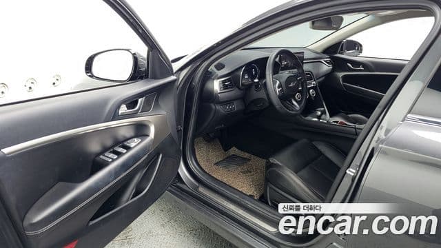 Genesis G70 2020 — Photo 16/20