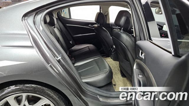 Genesis G70 2020 — Photo 14/20