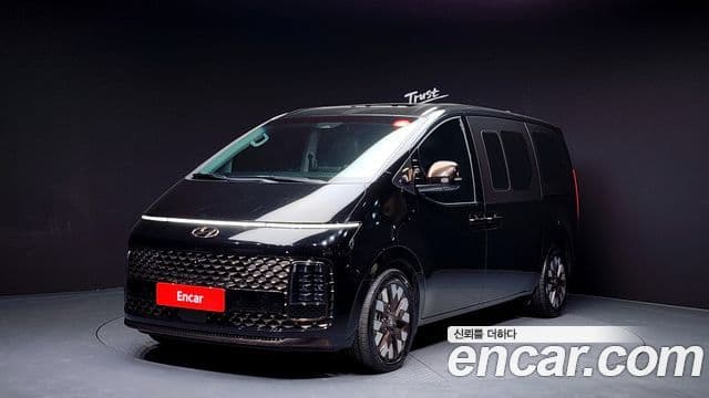 Hyundai Staria 2021 — Фото 1/20