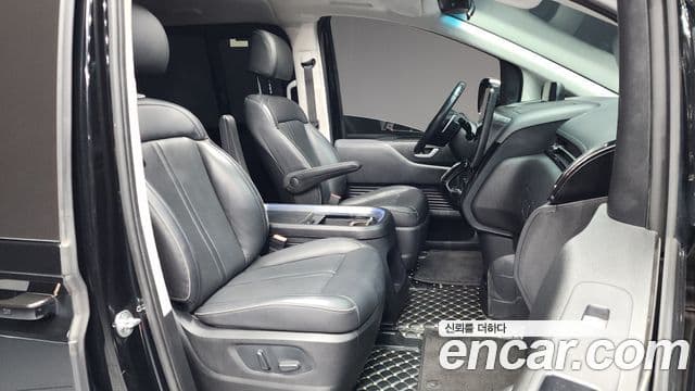 Hyundai Staria 2021 — Фото 11/20