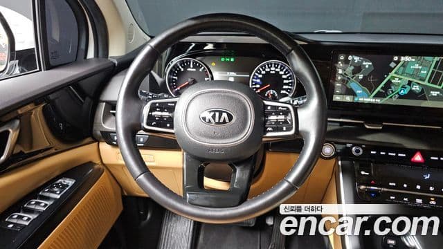 Kia Carnival 2020 — ფოტო 11/20