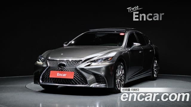 Lexus LS500 2018 — ფოტო 1/20