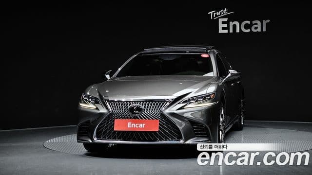 Lexus LS500 2018 — ფოტო 3/20