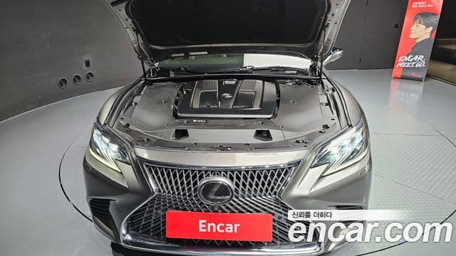Lexus LS500 2018 — фото 6 из 20