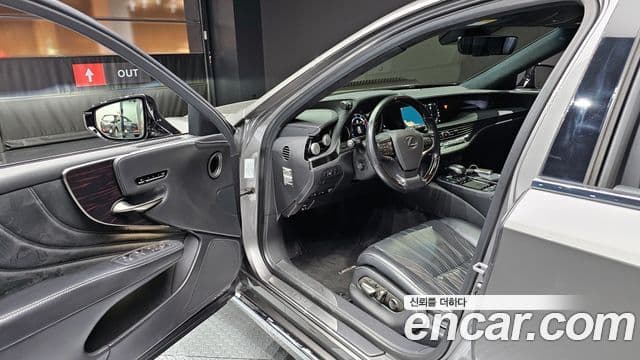 Lexus LS500 2018 — ფოტო 11/20