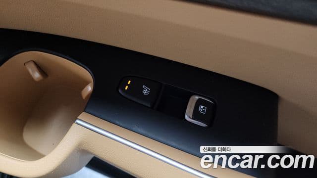 Kia Sorento 2022 — ფოტო 17/20