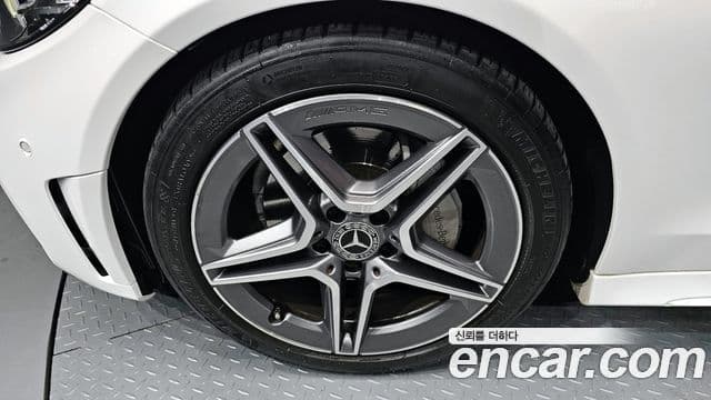 Mercedes-Benz C-Class 2019 — фото 5 из 20