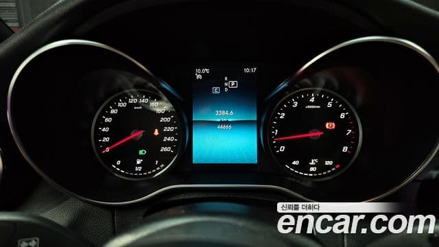Mercedes-Benz C-Class 2019 — фото 8 из 20
