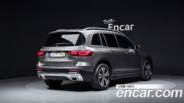 Mercedes-Benz GLB-Class 2021 — Şəkil 4/20