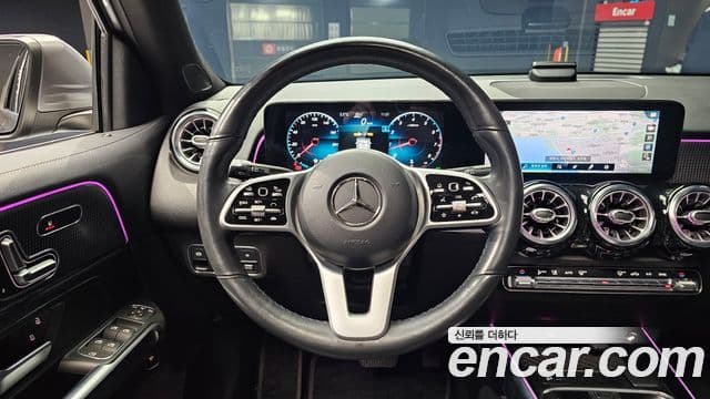 Mercedes-Benz GLB-Class 2021 — Şəkil 17/20