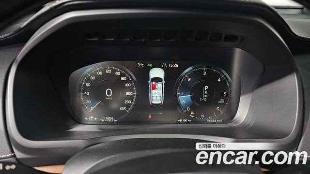 Volvo XC90 2018 — фото 8 из 20