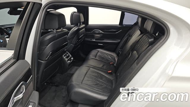 BMW 7 Series 2018 — Şəkil 12/20