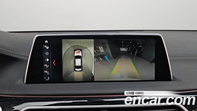 BMW 7 Series 2018 — фото 15 из 20