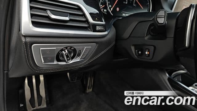 BMW 7 Series 2018 — Şəkil 19/20