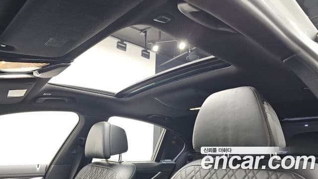 BMW 7 Series 2018 — Şəkil 20/20