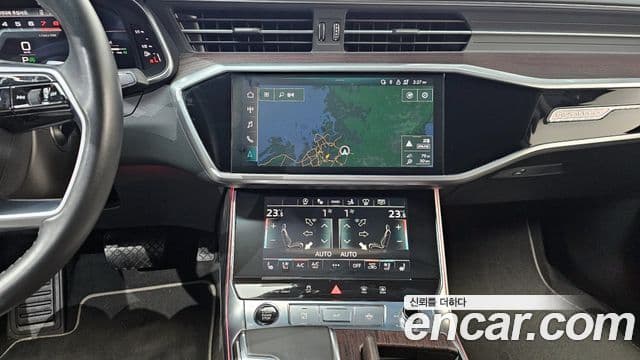 Audi A7 2022 — ფოტო 14/20