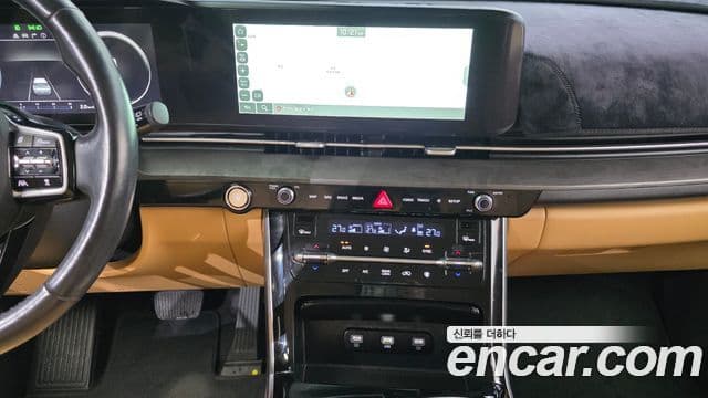 Kia Carnival 2021 — фото 13 из 20