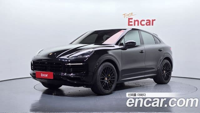 Porsche Cayenne 2021 — ფოტო 4/20