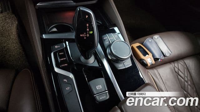 BMW 5 Series 2018 — ფოტო 9/20