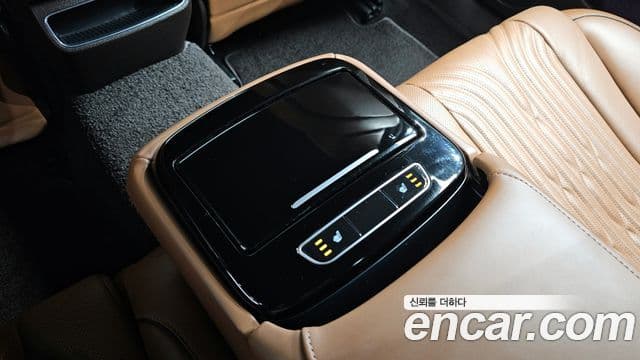 Genesis Electrified G80 2021 — ფოტო 17/20