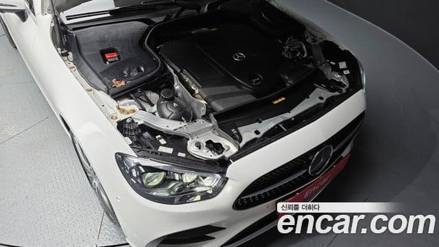 Mercedes-Benz E-Class 2021 — ფოტო 6/20