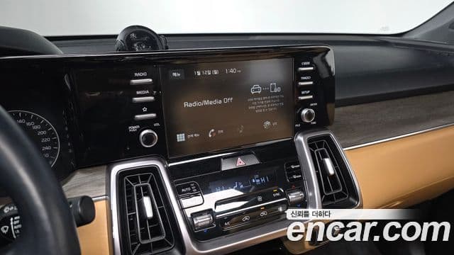 Kia Sorento 2020 — Şəkil 15/20