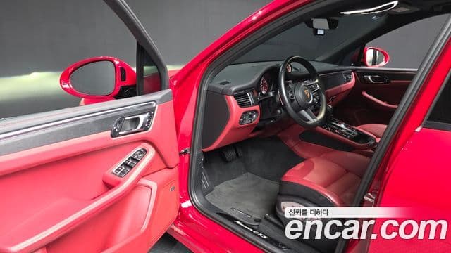 Porsche Macan 2022 — Şəkil 9/20