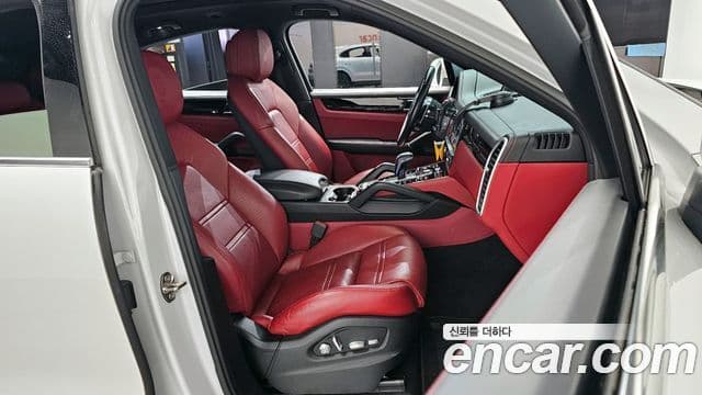 Porsche Cayenne 2020 — Şəkil 10/20