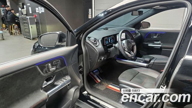 Mercedes-Benz GLA-Class 2020 — Şəkil 10/19