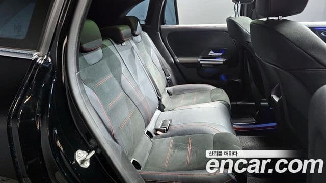 Mercedes-Benz GLA-Class 2020 — Şəkil 12/19