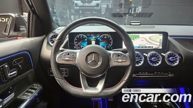 Mercedes-Benz GLA-Class 2020 — Şəkil 14/19