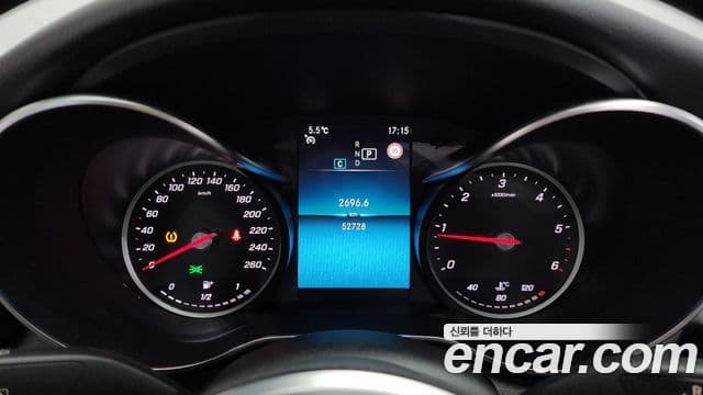 Mercedes-Benz C-Class 2020 — ფოტო 8/20