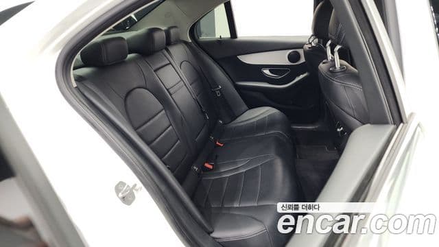 Mercedes-Benz C-Class 2020 — ფოტო 12/20