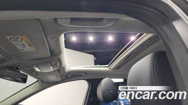 Mercedes-Benz C-Class 2020 — ფოტო 17/20