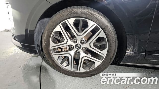 Hyundai Grandeur Hybrid 2023 — Photo 14/20