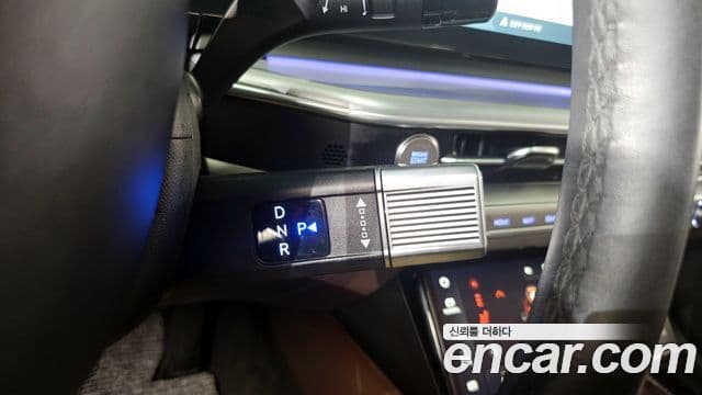 Hyundai Grandeur Hybrid 2023 — Photo 4/20