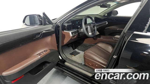 Hyundai Grandeur Hybrid 2023 — Photo 9/20