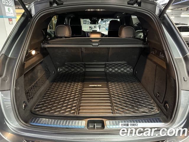 Mercedes-Benz GLE-Class 2020 — Photo 10/20
