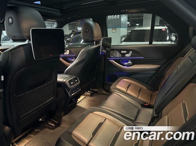 Mercedes-Benz GLE-Class 2020 — Photo 19/20
