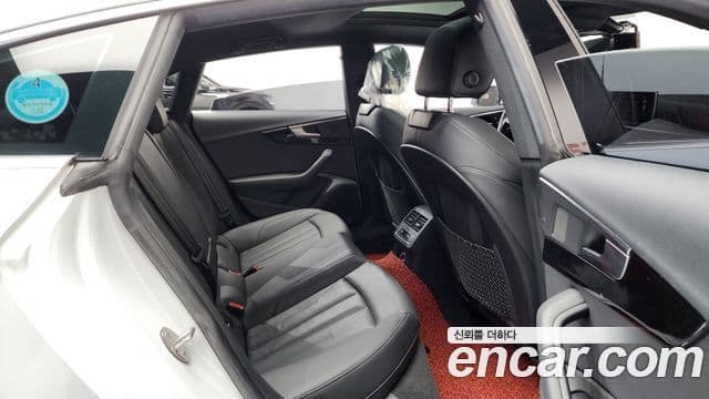Audi A5 2019 — Şəkil 11/20