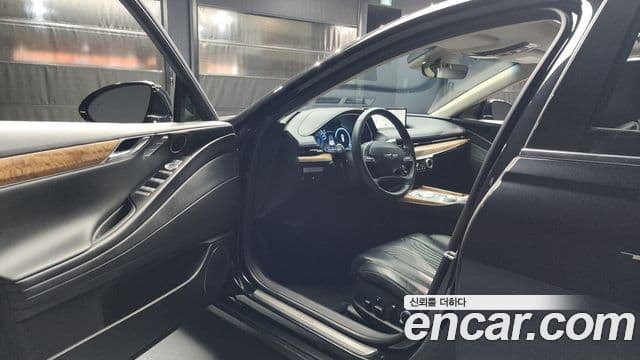 Genesis Electrified G80 2020 — Şəkil 9/20