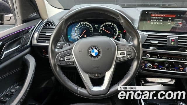 BMW X3 2018 — Şəkil 13/20