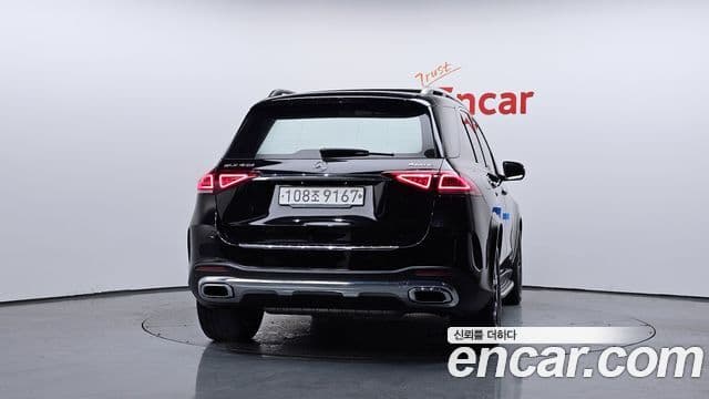 Mercedes-Benz GLE-Class 2020 — ფოტო 4/20