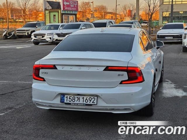Volvo S90 2023 — ფოტო 5/19