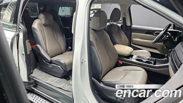 Kia Carnival 2023 — Şəkil 10/20