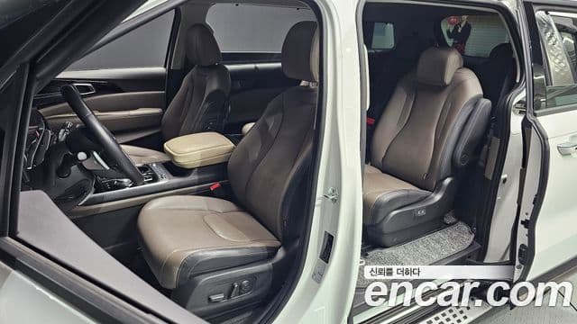 Kia Carnival 2023 — Şəkil 11/20