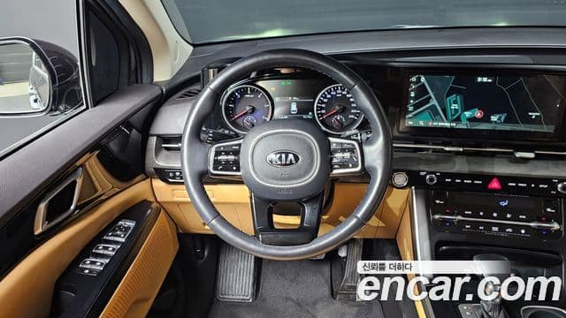 Kia Carnival 2020 — Фото 12/20