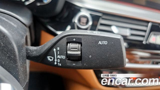 BMW 5 Series 2018 — Şəkil 16/20