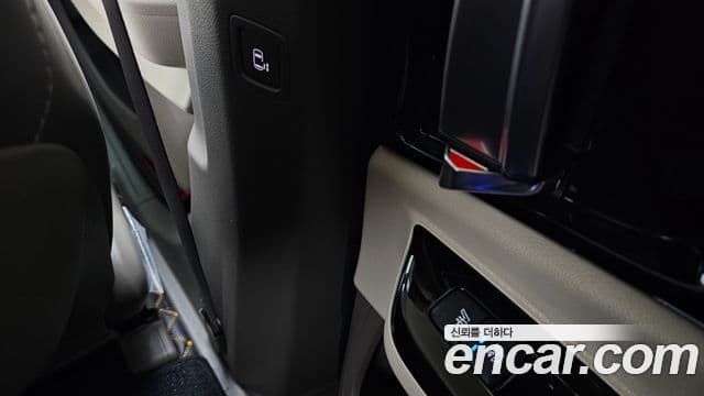 Kia Carnival 2021 — Şəkil 16/20