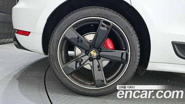 Porsche Macan 2021 — фото 5 из 20